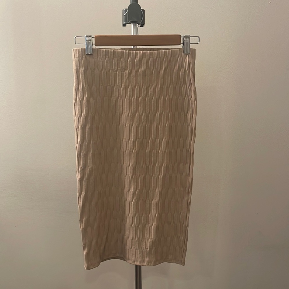 NWT - Zara skirt - size S